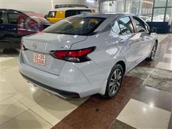 نيسان فيرسا